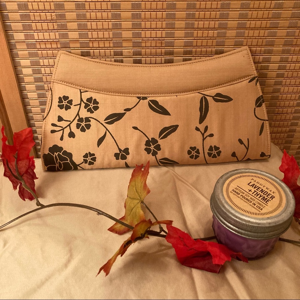 Floral Vintage Style Gold Clutch Purse